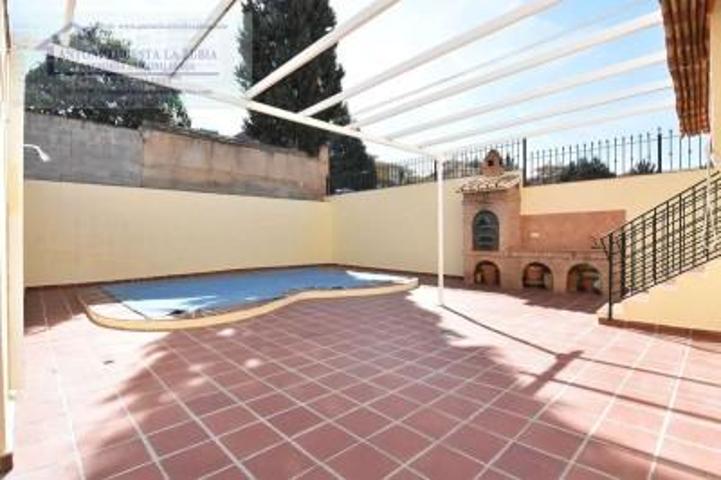 Casas de pueblo en venta en Horche, La Zubia photo 0