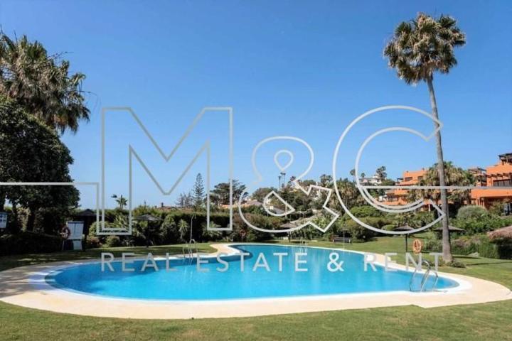 Planta baja en venta en Estepona, Costa galera photo 0