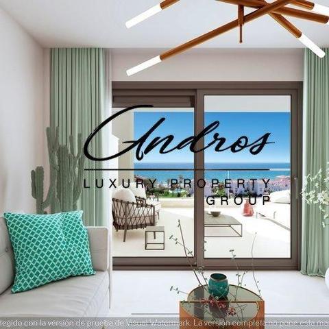 Apartamento en venta en Estepona, Casares Costa photo 0