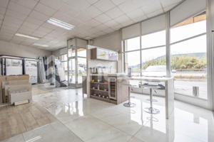 Local comercial en venta en El Papiol, Avinguda de Caldes, 6, 08754 photo 0
