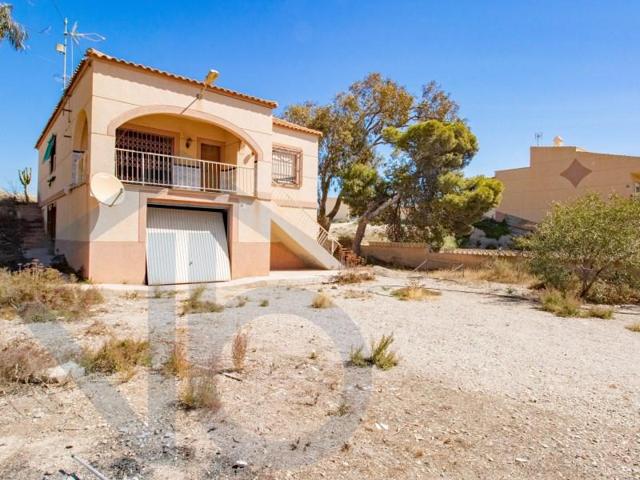 Chalet en venta en San Juan de los Terreros photo 0