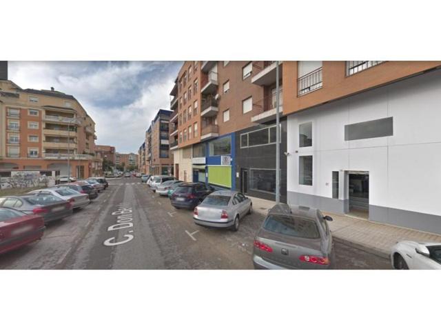 Local comercial en venta en Badajoz photo 0