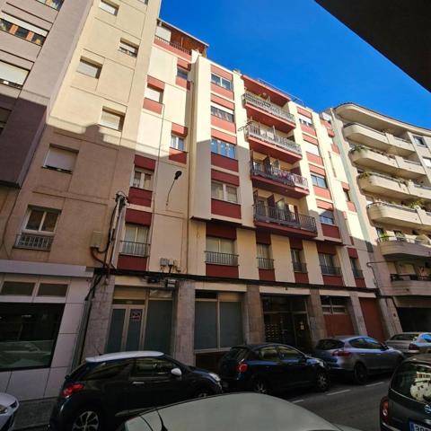 Local comercial en venta en Girona, Devesa photo 0
