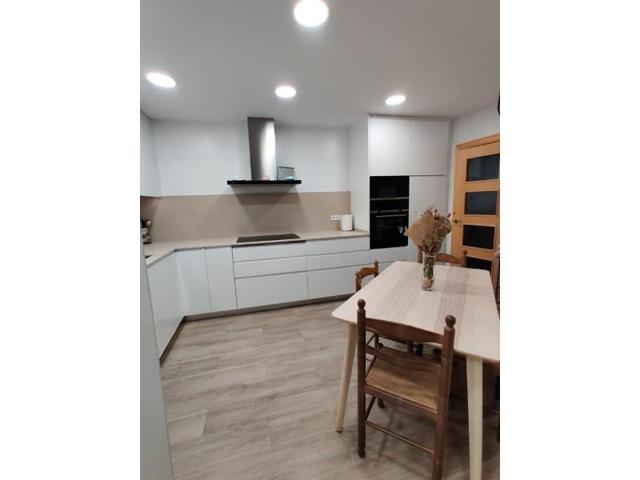 Piso en venta en Sant Boi de Llobregat photo 0