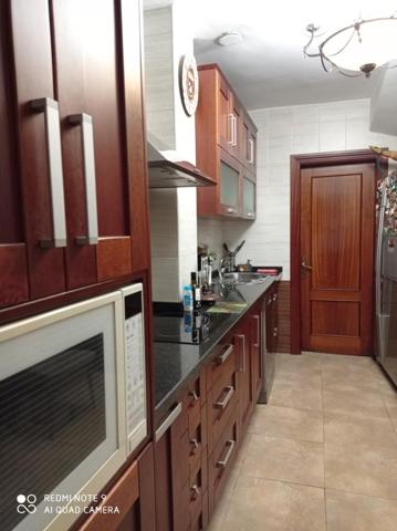 Adosada en venta en Granada, Zaidin photo 0