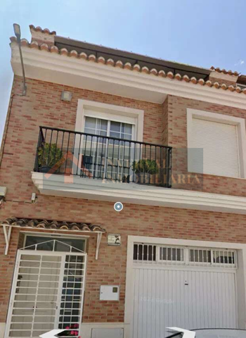 Adosada en venta en Vilamarxant, Pueblo Centro photo 0