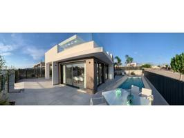 Chalet en venta en Daya Nueva photo 0