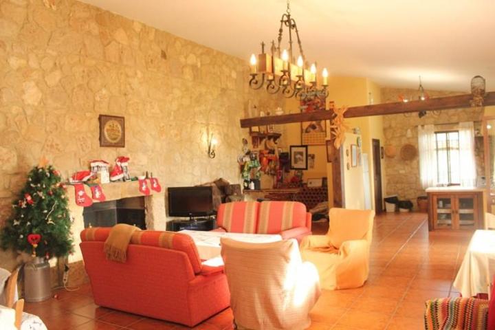 Chalet en venta en Almodóvar del Río, Cuevas bajas photo 0