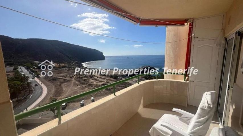 Apartamento en venta en Arona, Los Cristianos photo 0