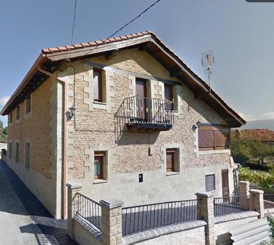 Casa en venta en Valle de Mena, Lezana de mena photo 0