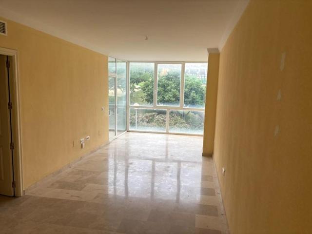 Piso en venta en Fuengirola, Las Gaviotas photo 0