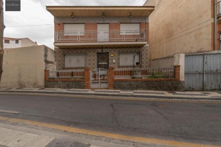 Adosada en venta en Ogíjares, Centro photo 0