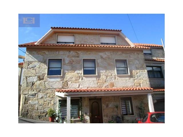 Casa en venta en Vigo photo 0