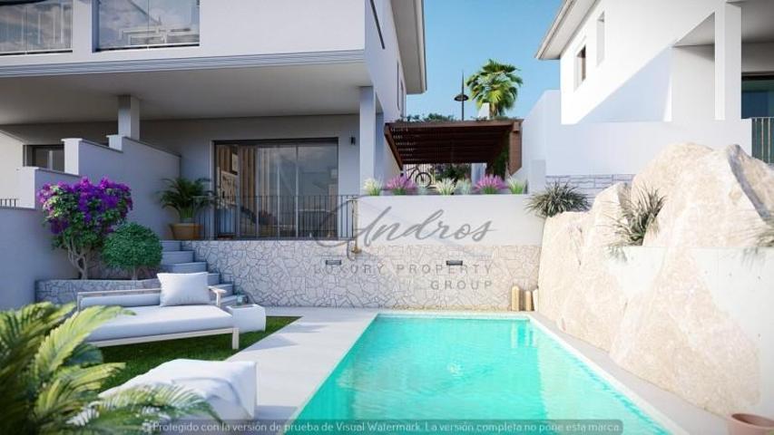 Adosada en venta en Manilva, Alcorrin photo 0