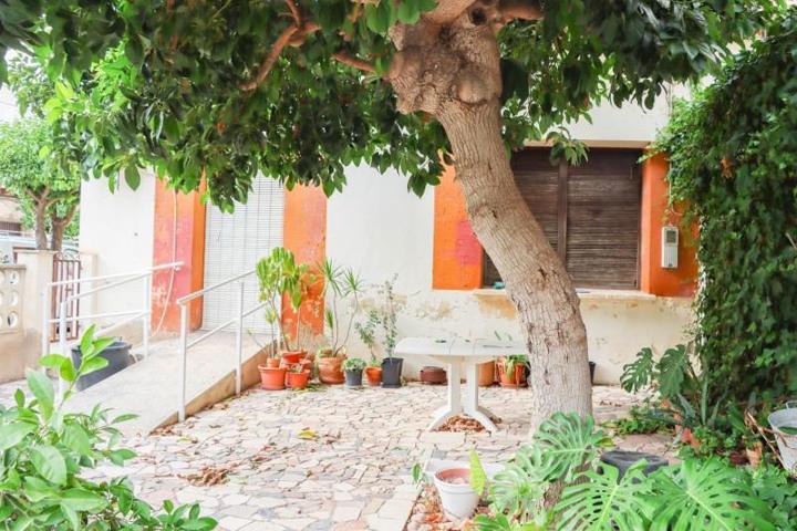 Chalet en venta en Almoradi, Centro urbano 2 photo 0