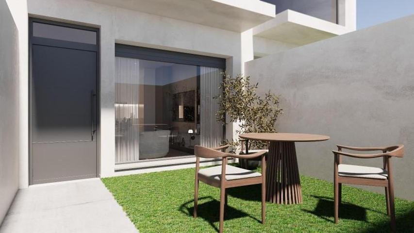 Apartamento en venta en Torremolinos, La Carihuela - Los Nidos photo 0