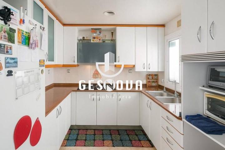 Piso en venta en L'Hospitalet de Llobregat, Pubilla cases photo 0