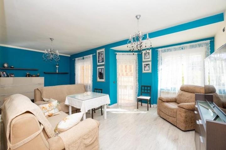 Casa en venta en Maracena, Zona metropolitana photo 0