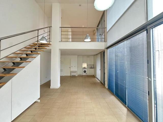 Duplex en venta en Madrid, Calle Sinfonía, 28054 photo 0