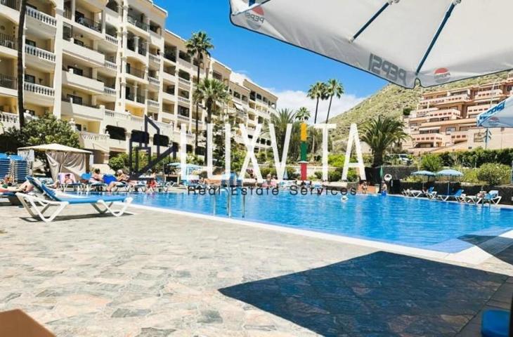 Piso en venta en Arona photo 0