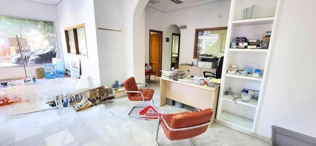 Local comercial en venta en Córdoba, Ollerías photo 0