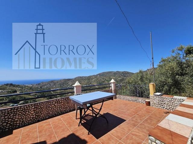 Casa con terreno en venta en Torrox photo 0