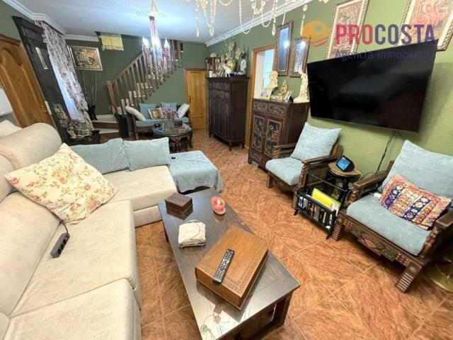 Casa en venta en Almuñécar photo 0