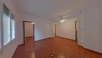 Planta baja en venta en Barcelona, Sant Martí de Provençals photo 0