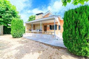 Casa con terreno en venta en Zamora, Villagodio photo 0