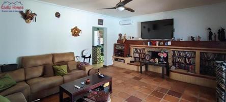 Casa en venta en Chiclana de la Frontera, Pinar de los franceses photo 0