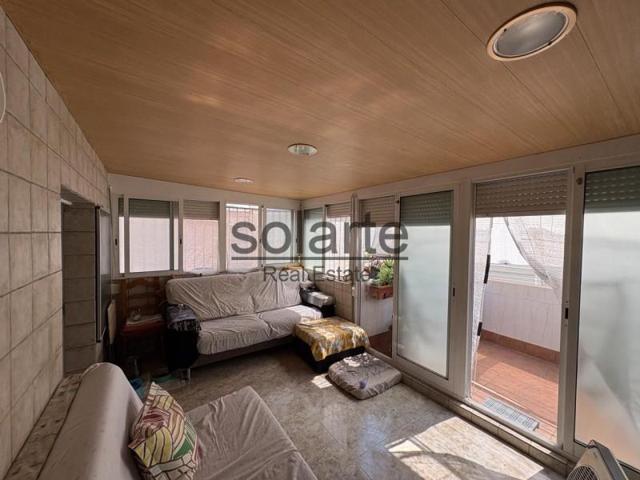 Piso en venta en L'Hospitalet de Llobregat, Carrer Mina, 08906 photo 0