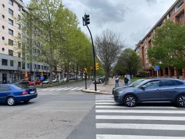 Local comercial en venta en Gijón, Gijón photo 0