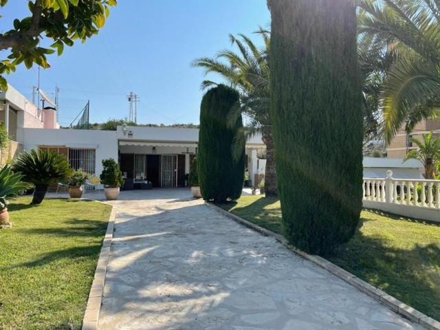 Adosada en venta en El Campello, Cala dor photo 0