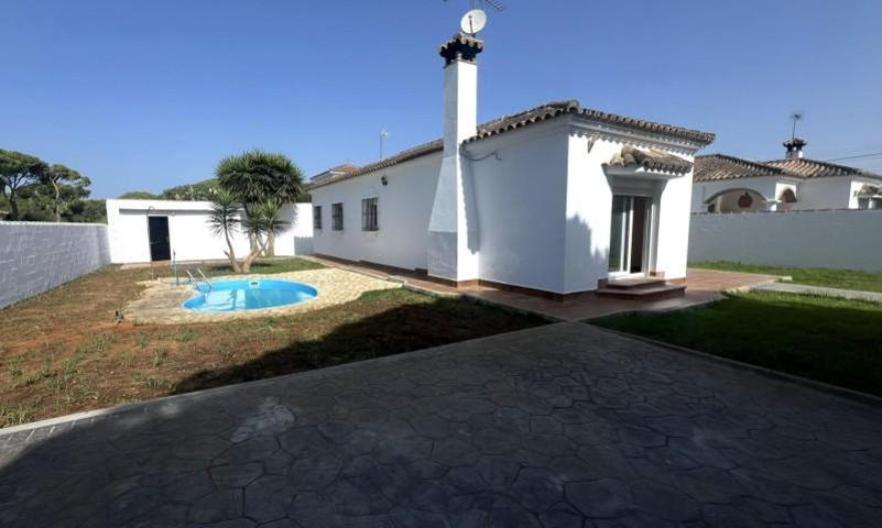 Chalet en venta en Chiclana de la Frontera, Las veguetas photo 0