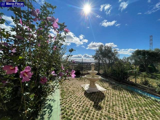 Chalet en venta en San Andrés del Rabanedo, Trobajo del camino photo 0