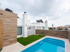 Bungalow en venta en Roquetas de Mar photo 0