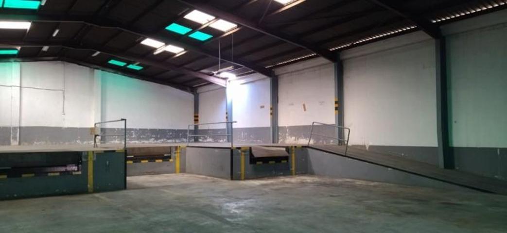 Nave industrial en venta en Quart de Poblet, Barrio Del Cristo photo 0