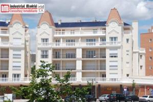 Local comercial en venta en Arganda del Rey, LOS VILLARES photo 0