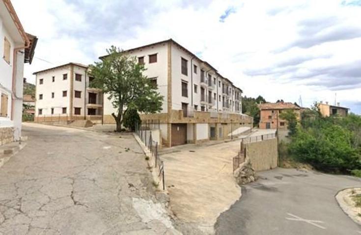 Piso en venta en Manzanera, Aragon photo 0