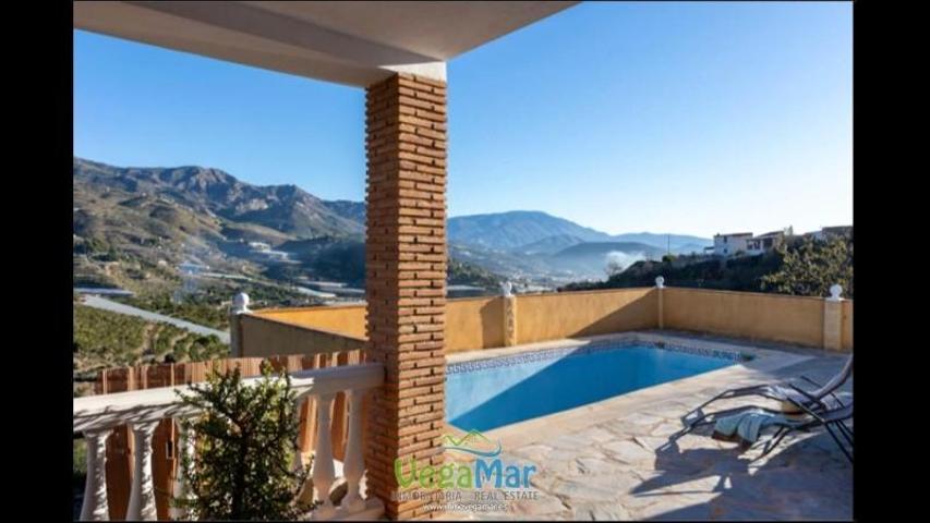 Chalet en venta en Ítrabo, Calle Almuñecar, 18612 photo 0