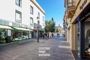 Local comercial en venta en Sant Cugat del Vallès, Centre - Estació photo 0