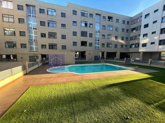 Piso en venta en Cáceres photo 0