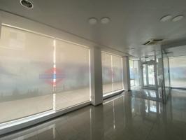 Local comercial en venta en Valladolid, Parquesol photo 0