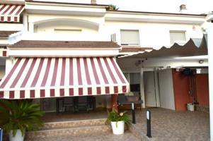 Adosada en venta en Segur de Calafell, Segur de dalt photo 0