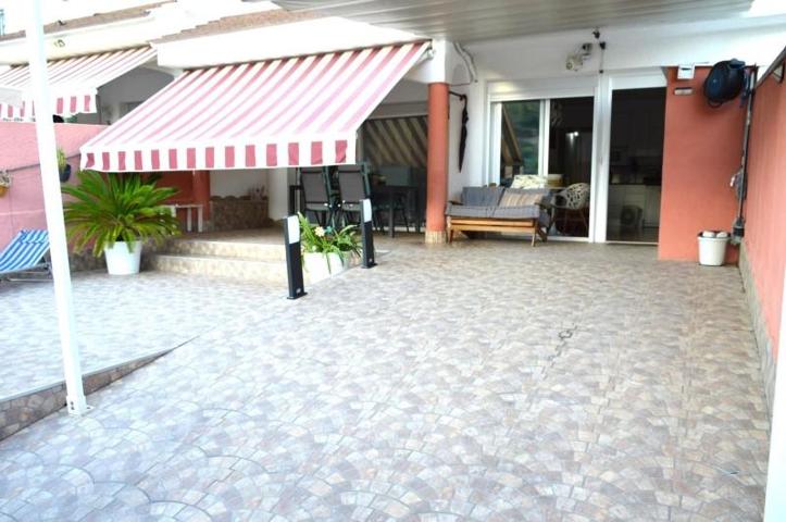 Adosada en venta en Segur de Calafell, Segur de dalt photo 0