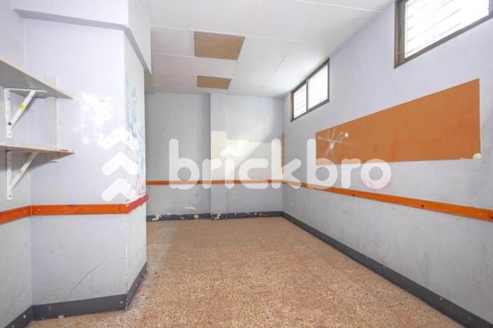 Local comercial en venta en Barcelona, Carrer de Pau Alsina, 08024 photo 0