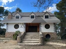 Chalet en venta en Alcoy-Alcoi photo 0