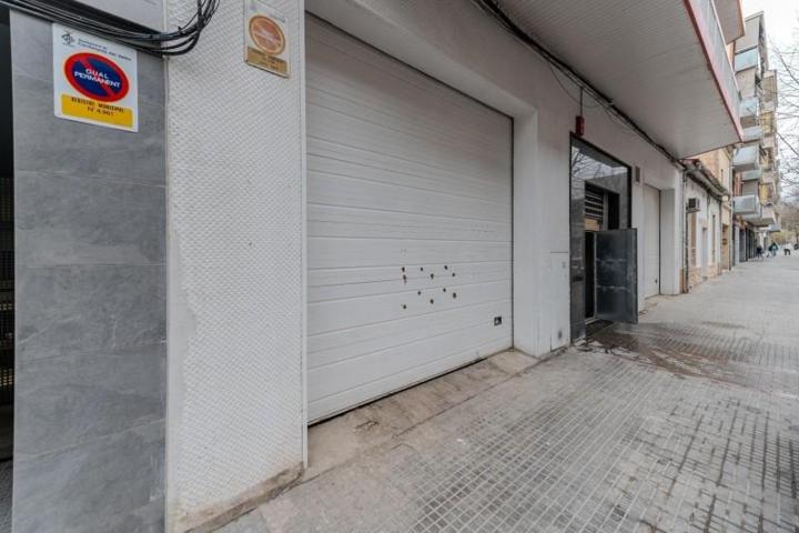 Local comercial en venta en Cerdanyola del Vallès, CERDANYOLA DEL VALLÈS photo 0