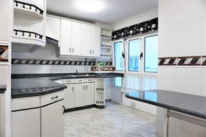 Piso en venta en Oviedo photo 0