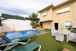 Casa en venta en Jun, Nuevo jun photo 0